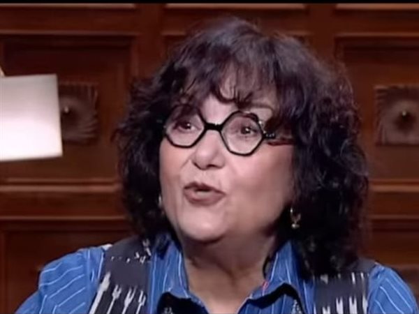 عزة فهمي: الصدفة قادتني إلى عالم الحلي.. وأمي سر صمودي بعد رحيل والدي