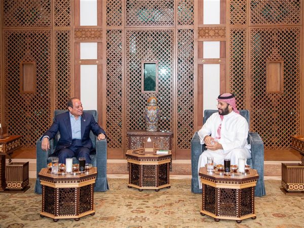 السيسي ومحمد بن سلمان يبحثان بجدة تنفيذ خطة الرئيس ترامب للسلام