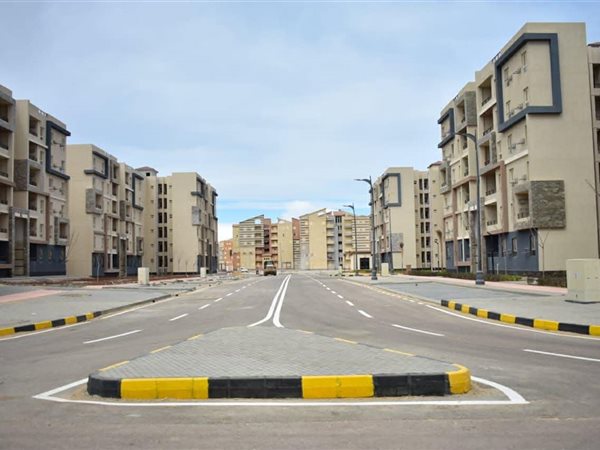 وزيرة الإسكان تتابع موقف تنفيذ وحدات 