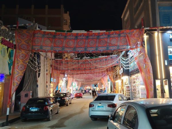 حي السويس يفصل الكهرباء عن زينة رمضان بالشوارع بدعوى مخالفة اشتراطات التوصيل