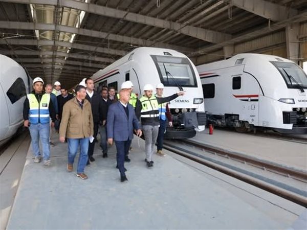 وزير النقل يتابع التقدم في أعمال تنفيذ الخط الأول من شبكة القطار الكهربائي السريع