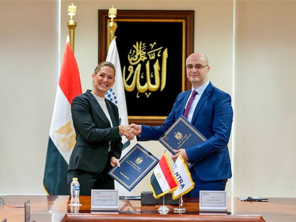 تنظيم الاتصالات يمنح تراخيص جديدة لتقديم خدمات إنترنت الأشياء للسيارات بمصر لشركة مرسيديس بنز 