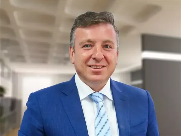 من الأبيض للمليار..أسرار قصة نجاح باسل سماقية قطونيل التي غيرت سوق الملابس