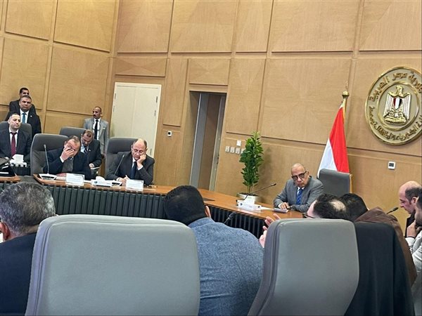 وزير الكهرباء: نحرص علي عدم تحمل المواطن أعباء اضافية حتي نهايه العام