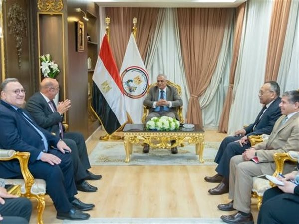 خدمات بنكية وشراكات استراتيجية.. كواليس لقاء وزير الإنتاج الحربي ورئيس البنك العقاري