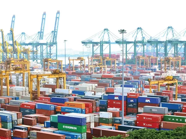 «الإسكندرية لتداول الحاويات» تبدأ إجراءات بيع حصتها في «موانئ مصر» لصالح القابضة للنقل