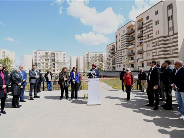 رئيس مجموعة البنك الدولي يزور وحدات 