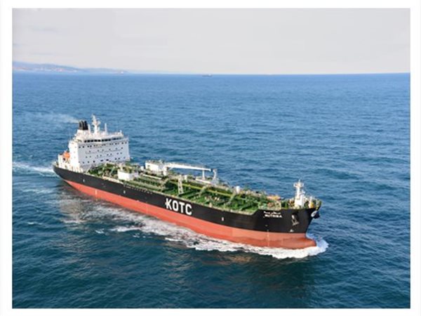 أجور ناقلات النفط العملاقة تقفز إلى 500 ألف دولار يوميًا 