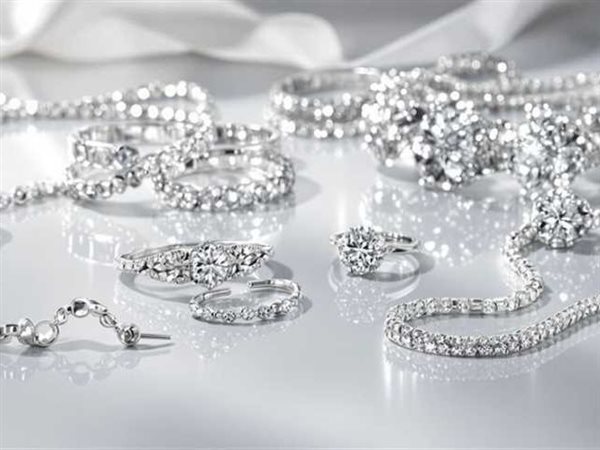 انتعاش ملحوظ في تداولات الفضة بالسوق المصرية اليوم الجمعة.. اعرف الأسعار