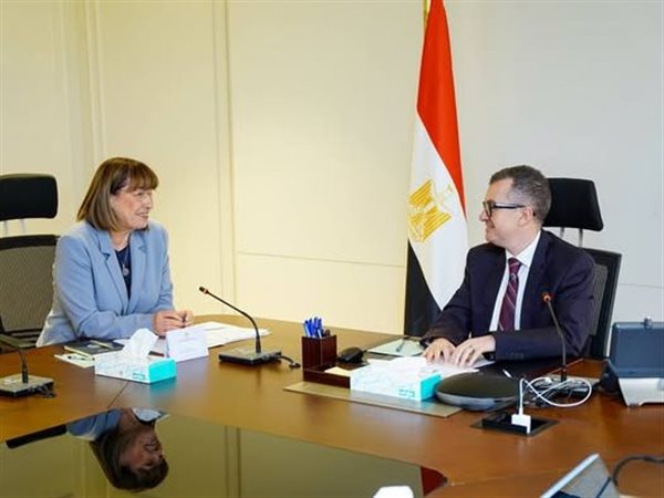 وزير التخطيط يبحث مع المنسق المقيم للأمم المتحدة تعزيز مسارات التنمية المستدامة ورفع كفاءة الاستثمار العام