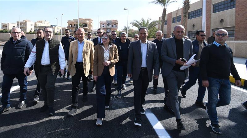 جولة ميدانية لوزير الإسكان 