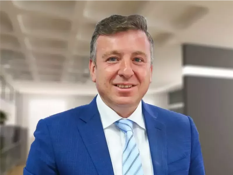 رجل الأعمال باسل سماقية