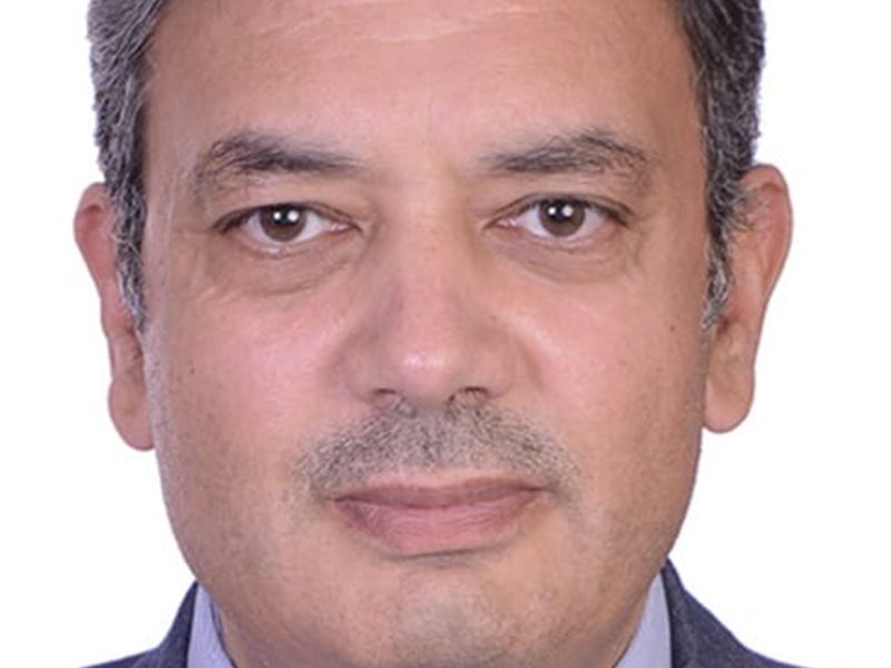 د. أيمن صلاح، رئيس مجلس إدارة مصر للطيران للخدمات الطبية 