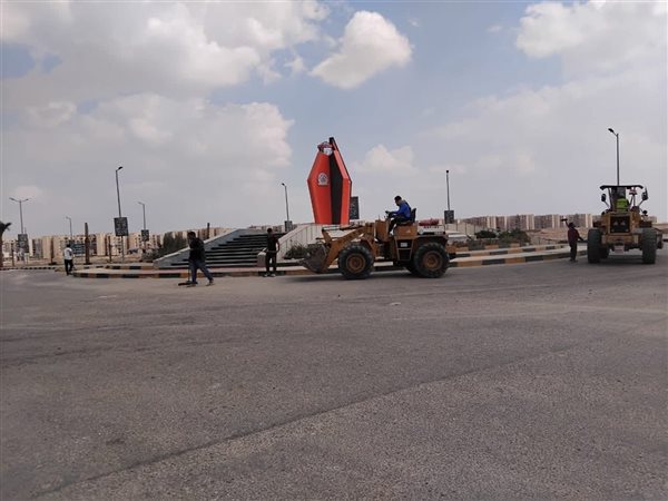 العبور الجديدة تواصل حملات النظافة ورفع كفاءة الطرق والمرافق بمختلف الأحياء