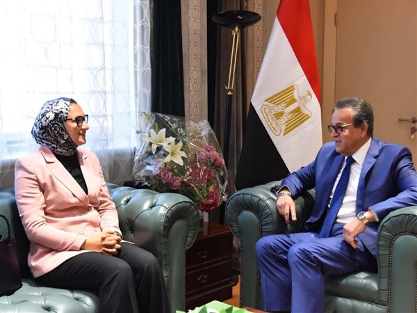 وزير الصحة يستقبل محافظ الوادي الجديد لمتابعة المشروعات الصحية الجارية وتسريع الإنجاز