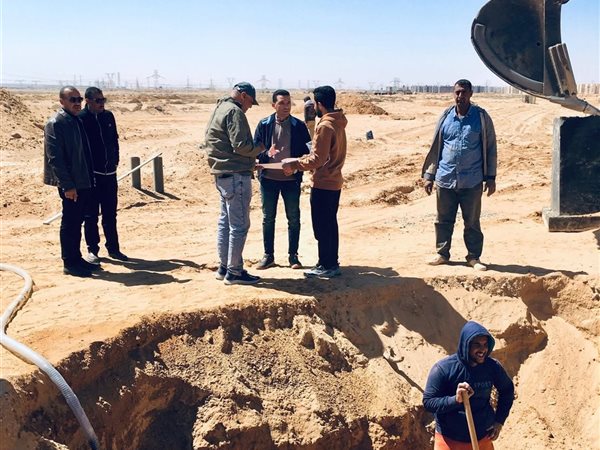 رئيس جهاز حدائق العاصمة يتابع  موقف أعمال ترفيق قطع أراضي بيت الوطن