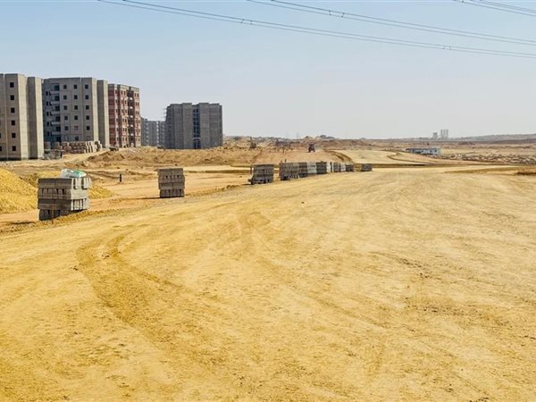 باستثمارات 4 مليارات جنيه.. تنفيذ شبكة طرق حديثة بالعبور الجديدة