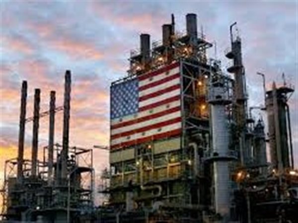 النفط الأمريكي يقفز 10% بعد إغلاق مضيق هرمز ويصل إلى 96 دولارًا للبرميل