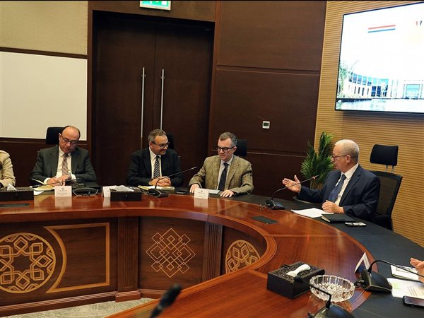 حسين عيسى يبحث إطلاق آلية لضمان تمويل مشروعات البنية التحتية في مصر