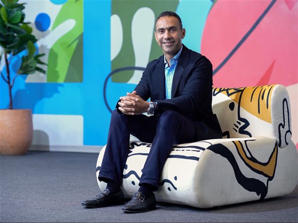 بنك قناة السويس يُشارك كراع رئيسي للنسخة الثانية من جائزة الراوي دعمًا لتمكين الشباب 