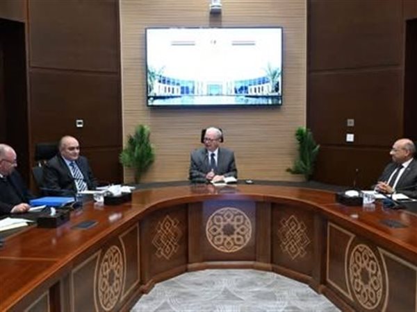 نائب رئيس الوزراء يتابع خطوات التحول لـ 