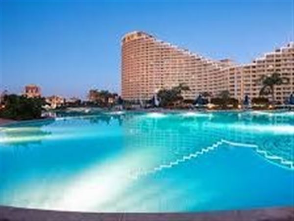 توقعات زحمة العيد: السواحل تكتسح إشغالات الفنادق والسخنة 