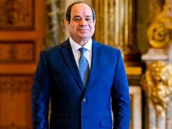 رئيس الوزراء يهنئ الرئيس السيسي بحلول عيد الفطر المبارك