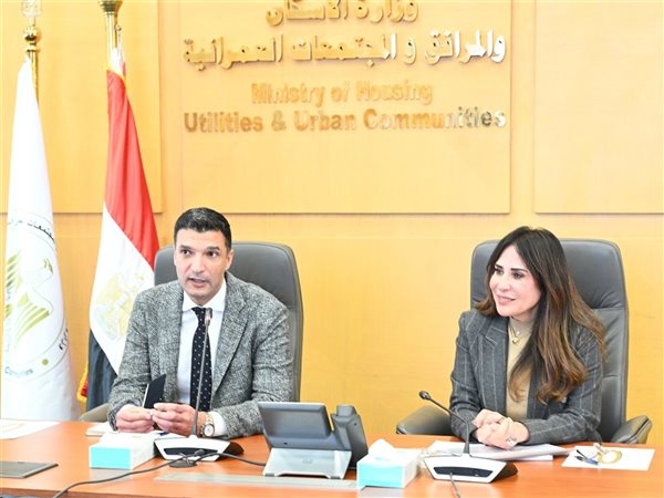 وزيرة الإسكان: هناك تنسيقًا مستمرًا مع وزارة الصناعة بشأن ضوابط تخطيط الأراضي الصناعية