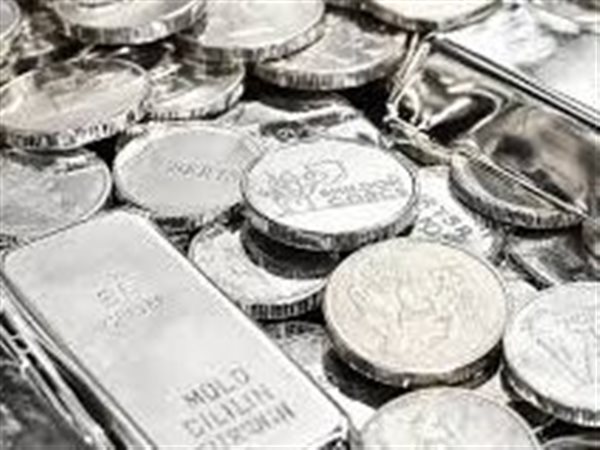 الفضة تواصل التراجع عالميًا ومحليًا.. اعرف الجرام النقي بكام؟