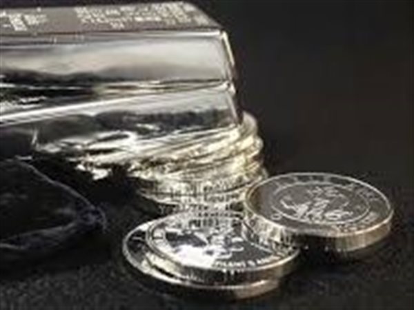 تراجع طفيف في أسعار الفضة بالأسواق المصرية مع استقرار الطلب المحلي