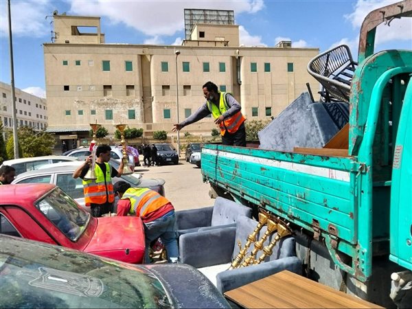 حملة لرفع الإشغالات وإزالة المخالفات بالحى الأول بمدينة 6 أكتوبر 