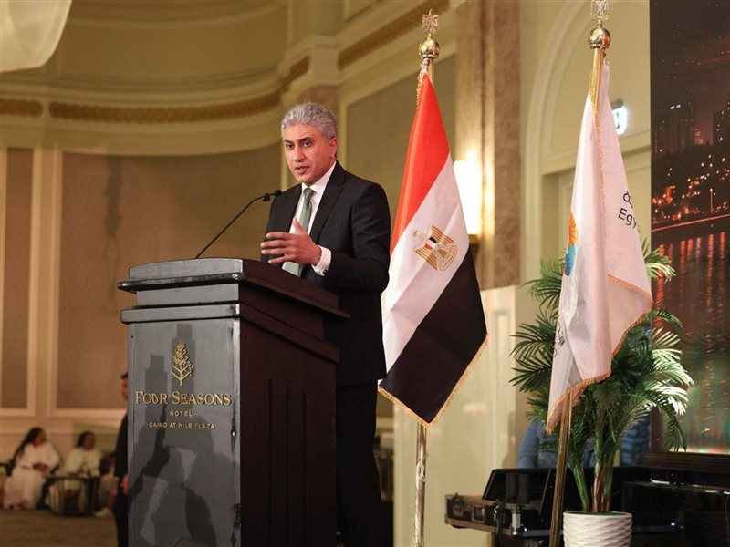 شريف فتحي وزير السياحة