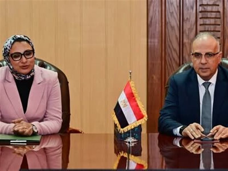 وزير العمل ومحافظ