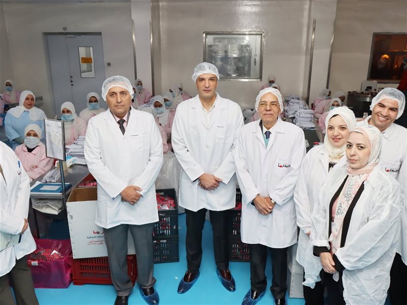 الوزير يتفقد مصانع