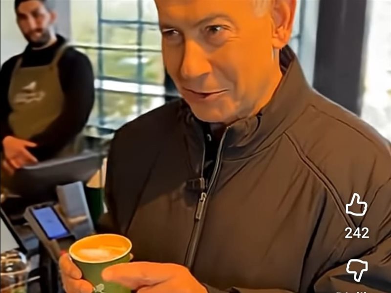 لقطة من الفيديو المثير