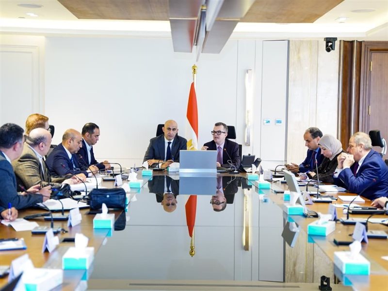  أحمد رستم، وزير