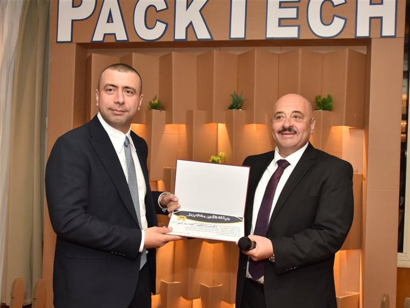 المستثمرون يكرمون