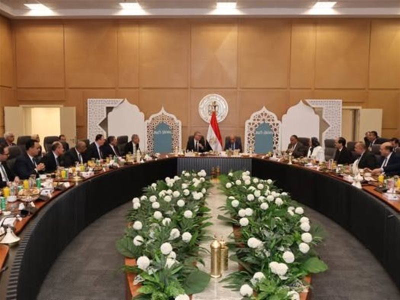 أثناء الإفطار الجماعي