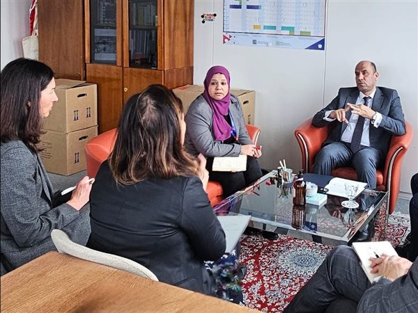 وزير العمل يلتقي السكرتيرة التنفيذية للتحالف العالمي للعدالة الاجتماعية بجنيف