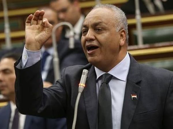 مصطفى بكري ينتقد ارتفاع أسعار الطماطم ويطالب بإجراءات حاسمة