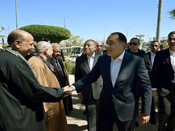 «مدبولي» يتفقد أسواق القاهرة لتعزيز الأمن الغذائي وضبط الأسواق