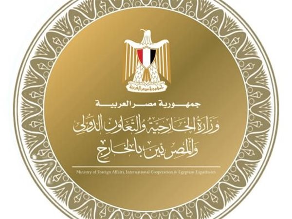 وزير الخارجية المصري ونظيره القطري يبحثان التداعيات السلبية للحرب الجارية على الاقتصاد العالمي ودول المنطقة