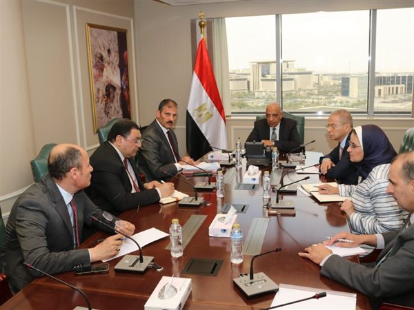  وزير الكهرباء يجتمع بخلية إدارة الأزمة لمتابعة خطة التشغيل وتأمين الشبكة الموحدة وضمان استمرارية التغذية الكهربائية