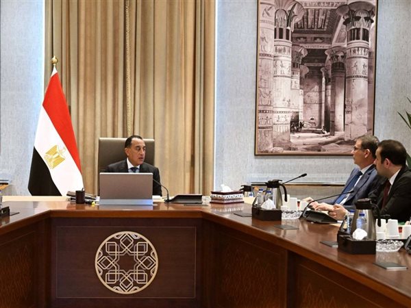 رئيس الوزراء يتابع توافر السلع الاستراتيجية بالتنسيق مع جهاز مستقبل مصر