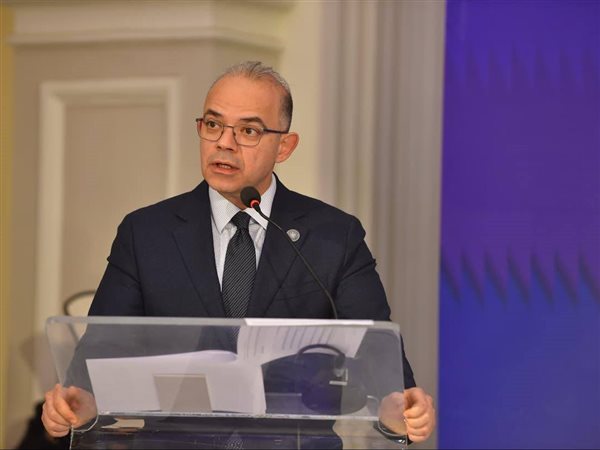 الاستثمار: مشاورات مستمرة لدعم نفاذ الصادرات المصرية للأسواق العالمية في ضوء الحدود الكربونية CBAM