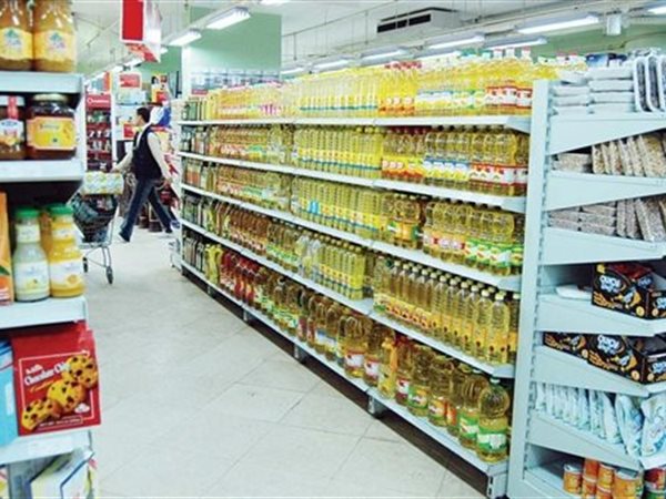 تراجع أسعار السلع الأساسية في الأسواق.. انخفاض ملحوظ للبقوليات والزيوت