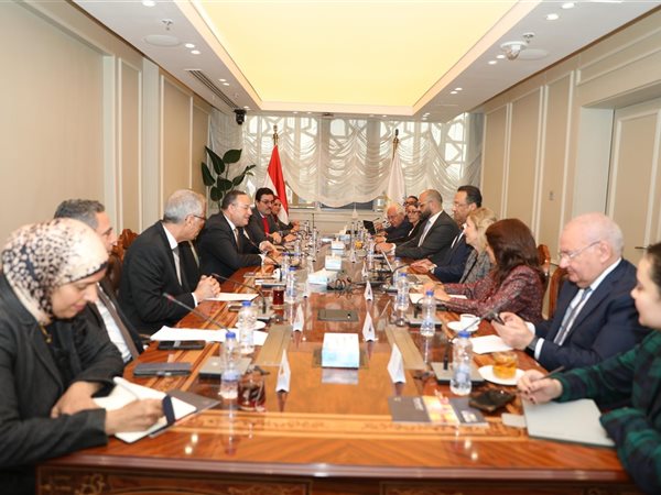 وزير الاتصالات: حريصون على تنفيذ التحول الرقمى على مستوى كافة الجامعات المصرية 