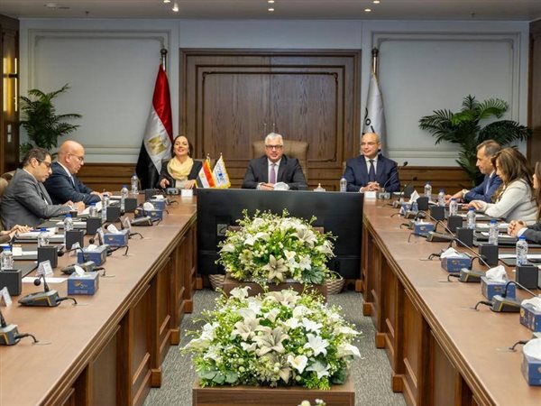 اقتصادية قناة السويس واليونيدو تطلقان برنامج الهيدروجين النظيف بـ 10 دول