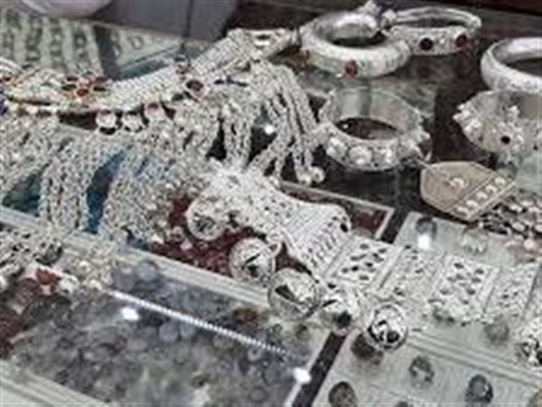 ارتفاع طفيف في أسعار الفضة بالأسواق المحلية اليوم السبت وعيار 925 يسجل 124.75 جنيه للبيع