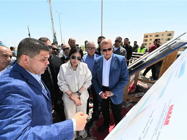 وزيرة الإسكان تتفقد مشروعات مارينا 8 و